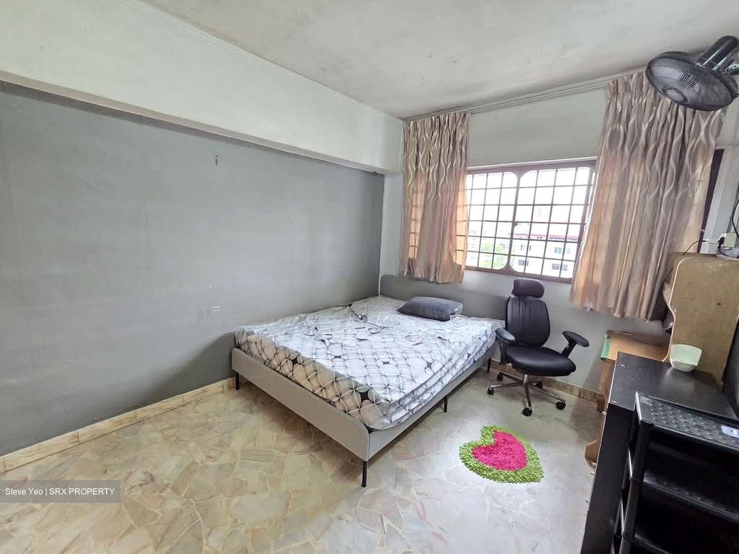 Blk 240 Jurong East Street 21 (Jurong East), HDB 5 Rooms #563721261